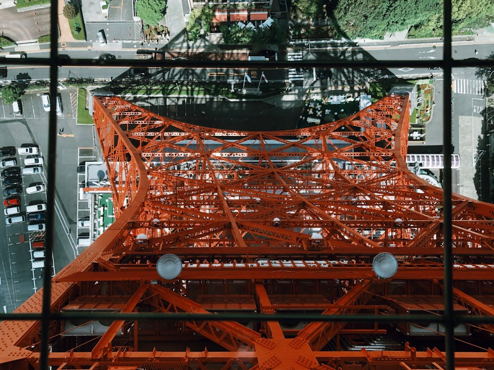 Steel frame building under construction showing structural framework that benefits from 3D scanning documentation
