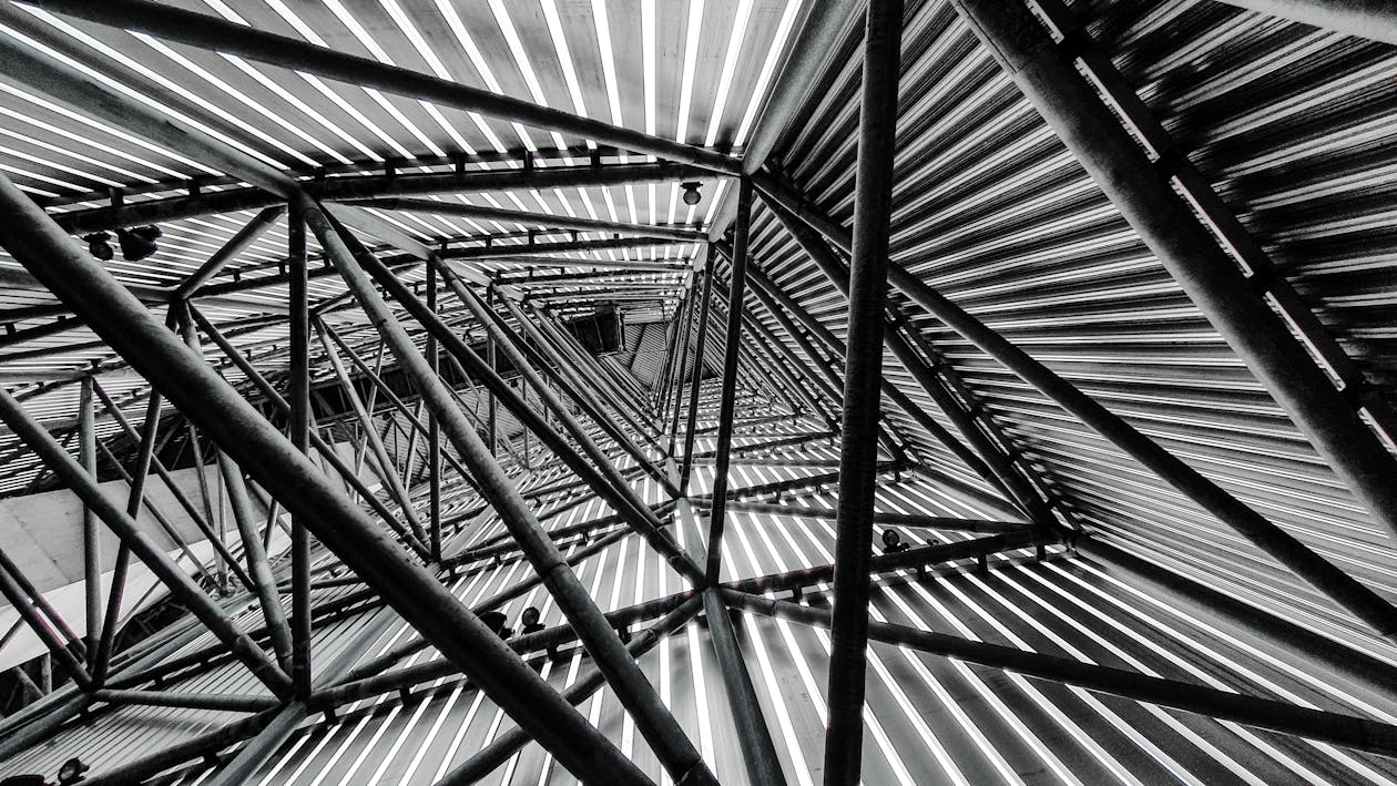 Steel frame commercial building under construction showing the type of project that benefits from regular 3D scanning