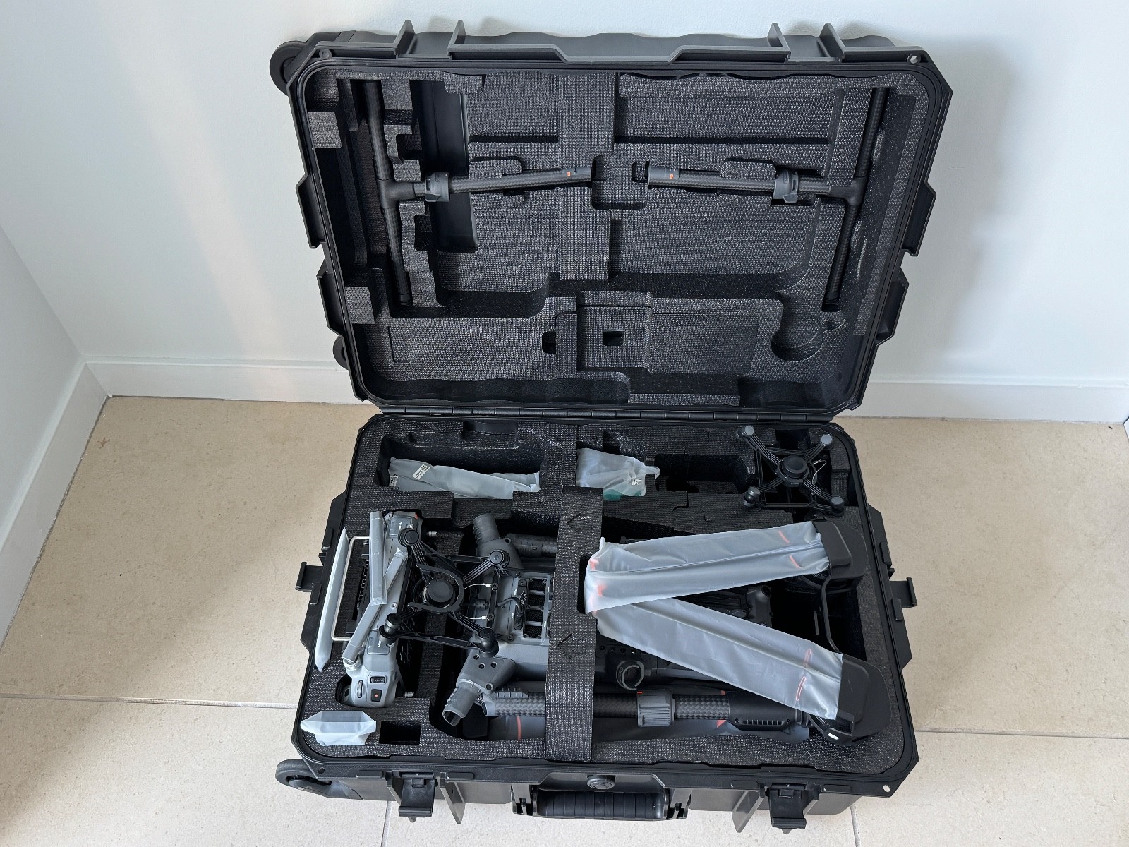 DJI Matrice 400 — view 6