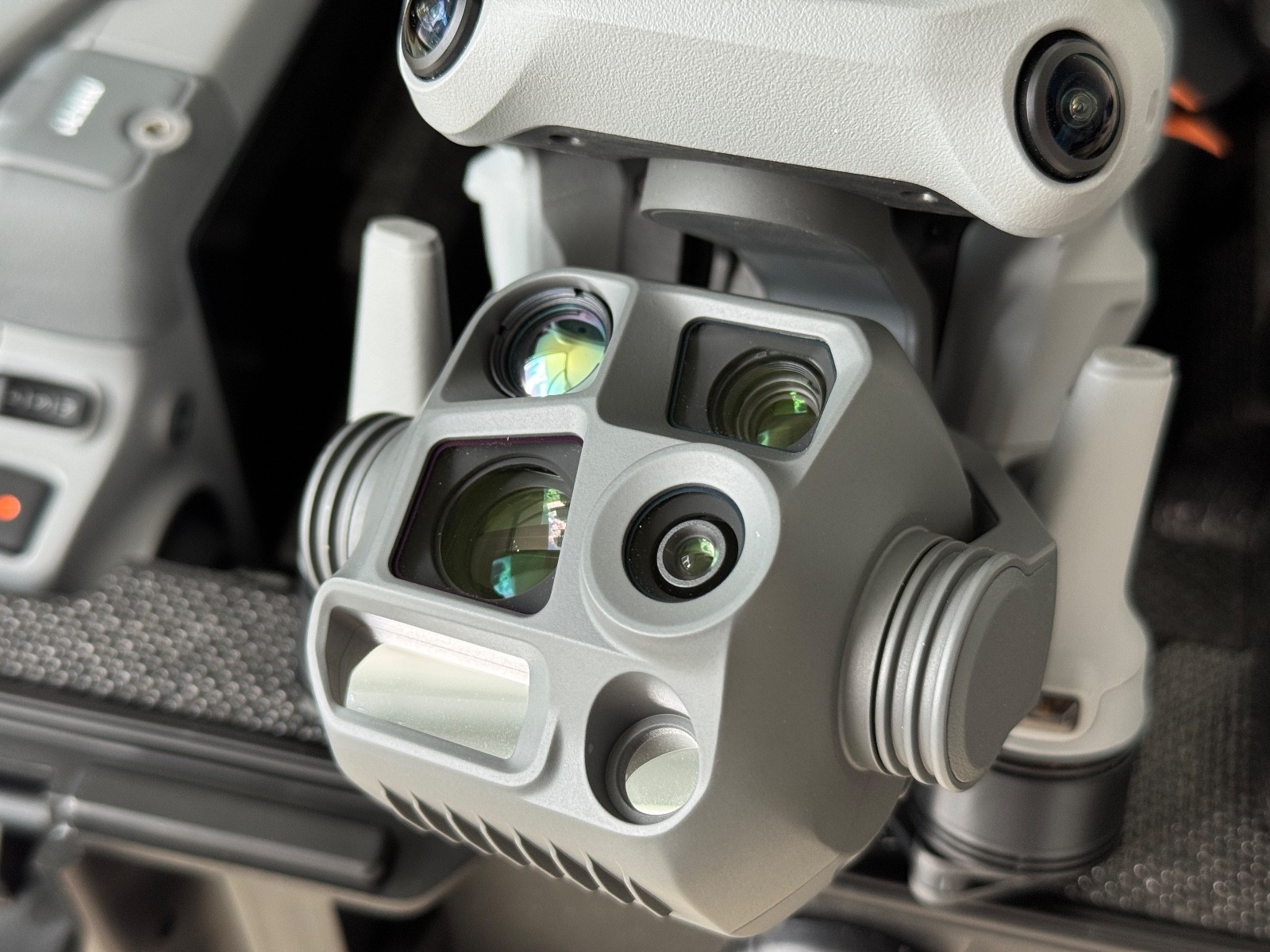DJI Matrice 4T Thermal — view 10